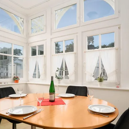 Βίλα 5 Eden Binz